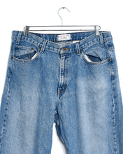 Load image into Gallery viewer, 1990s Levi&#39;s Denim - 38x28
