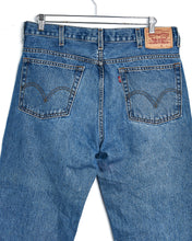 Load image into Gallery viewer, 1990s Levi&#39;s Slim Straight - 36x25
