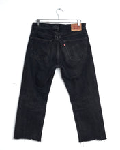 Load image into Gallery viewer, 1990s Levi&#39;s Straight Leg - 32x26 - Black
