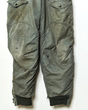 Load image into Gallery viewer, 1960s/70s F1B Flight Trousers Aircrew - Size 36
