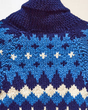 Load image into Gallery viewer, 1960s/70s Blue &amp; White Curling Sweater
