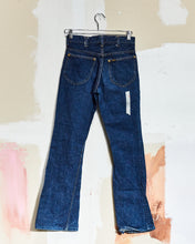 Load image into Gallery viewer, 1970s Lee Jeans 27x32
