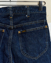 Load image into Gallery viewer, 1970s Lee Jeans 27x32
