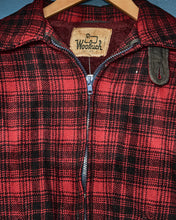 Load image into Gallery viewer, 1970s Woolrich Shadow Plaid Zip Jacket
