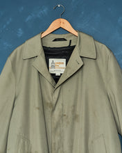 Load image into Gallery viewer, 1980s London Fog Trench Coat w/ Liner
