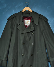 Load image into Gallery viewer, 1990s London Fog Trench Coat w/ Liner
