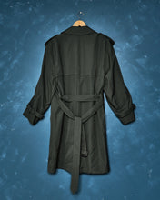 Load image into Gallery viewer, 1990s London Fog Trench Coat w/ Liner

