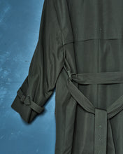 Load image into Gallery viewer, 1990s London Fog Trench Coat w/ Liner
