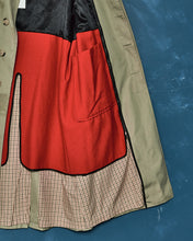 Load image into Gallery viewer, 1980s London Fog Trench Coat w/ Liner
