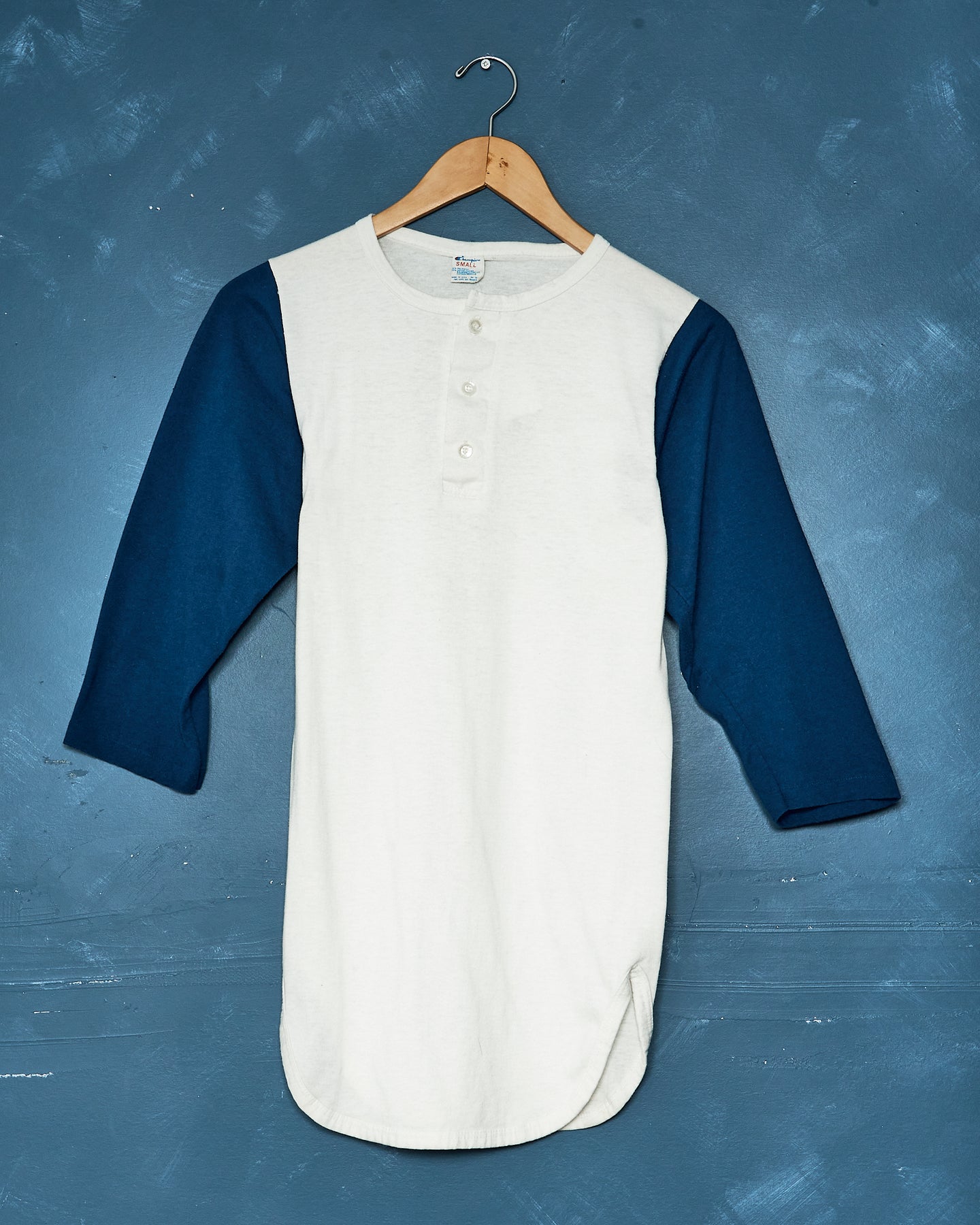 90s Champion Raglan Henley