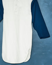 Load image into Gallery viewer, 90s Champion Raglan Henley
