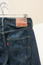 Load image into Gallery viewer, Levi&#39;s 501 Selvedge 31x28
