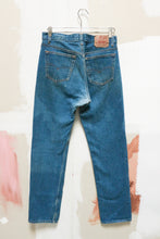 Load image into Gallery viewer, Levi&#39;s 501 31x34
