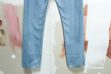 Load image into Gallery viewer, Levi&#39;s 501 35x37 Mended
