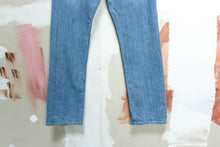 Load image into Gallery viewer, Levi&#39;s 501 36x33
