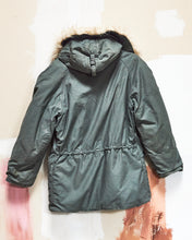 Load image into Gallery viewer, 1974 USAF N-3B Cold Weather Parka
