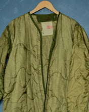 Load image into Gallery viewer, 1978 M-65 Liner - Medium
