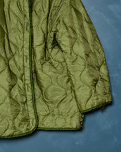 Load image into Gallery viewer, 1976 M-65 Parka Liner - Large
