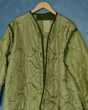 Load image into Gallery viewer, 1981 M-65 Liner - Medium
