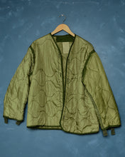 Load image into Gallery viewer, 1981 M-65 Liner - Medium
