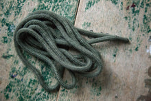 Load image into Gallery viewer, Paracord Rope Belt
