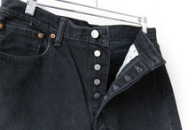 Load image into Gallery viewer, Levi&#39;s 501 34x31
