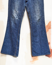 Load image into Gallery viewer, 1970s/80s Lee Bootcut Jeans 33x31
