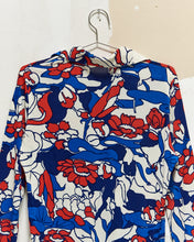 Load image into Gallery viewer, 1970s Floral Print Popover Blouse
