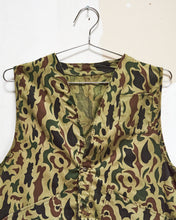 Load image into Gallery viewer, 1960s/70s Camo Hunting Vest
