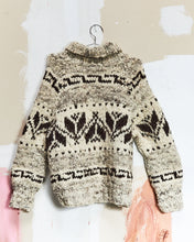 Load image into Gallery viewer, 1960s Patterned Curling Sweater
