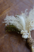 Load image into Gallery viewer, Mini Dried Bouquet - Green
