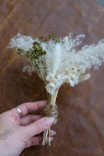 Load image into Gallery viewer, Mini Dried Bouquet - Green
